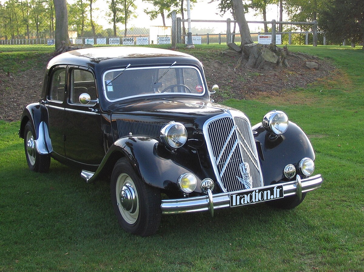 Citroën Traction 11